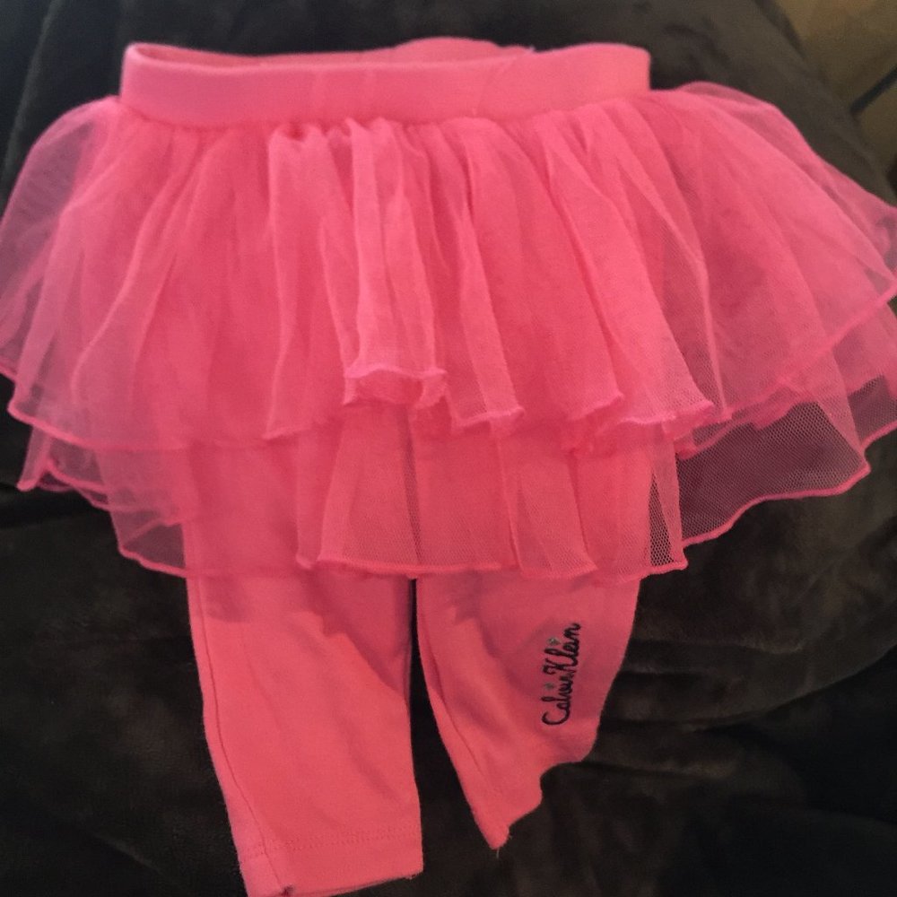 0-3 months 2 tutu pants & a tutu